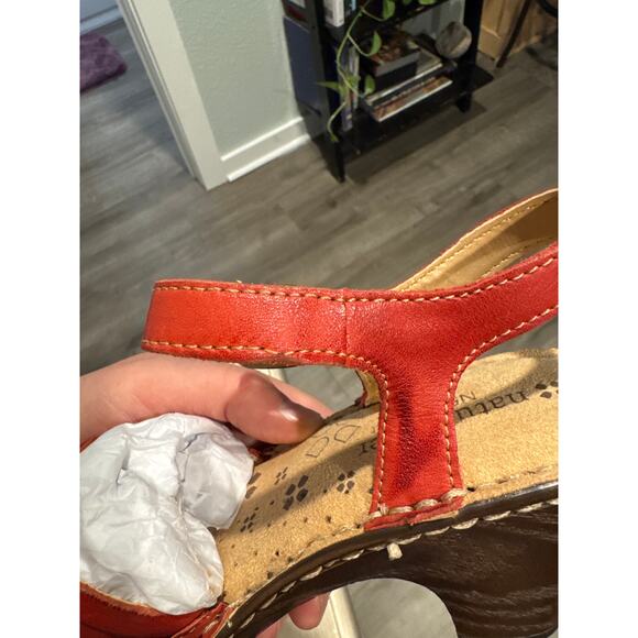 Naturalizer Martha Sandals Red Leather Wedge Heels Shoes Clogs Buckles Sz 5M - Picture 6 of 9